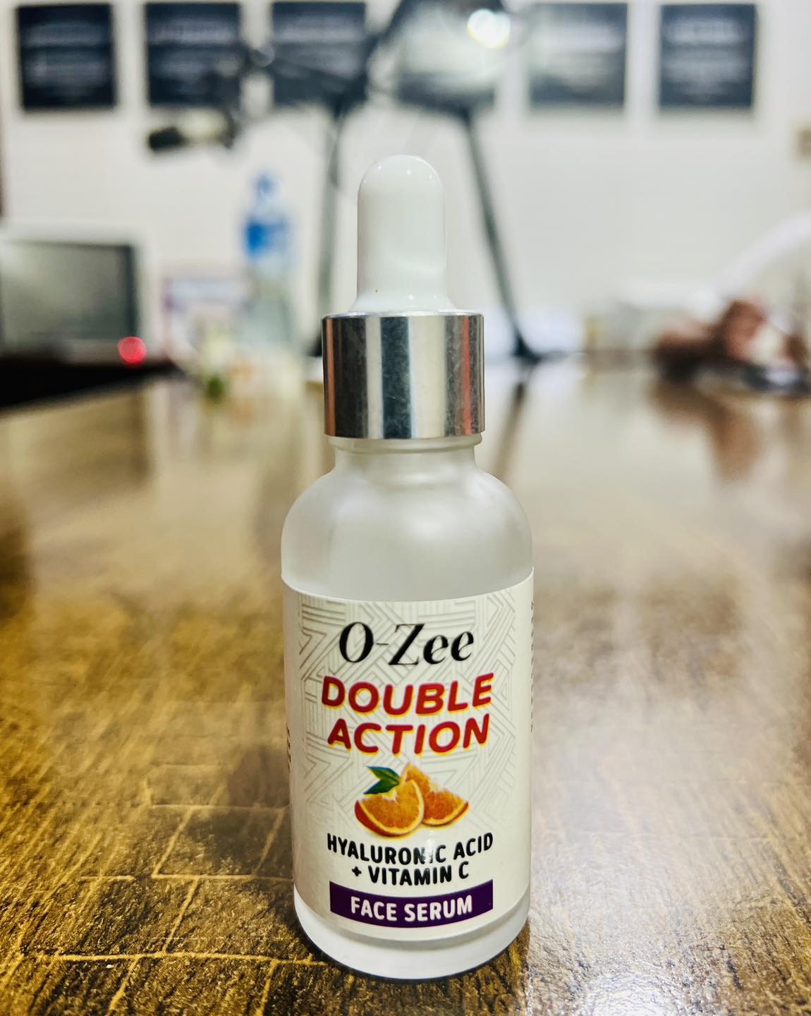 O-Zee Hyaluronic Acid + Vitamin C Serum showing lightweight consistency